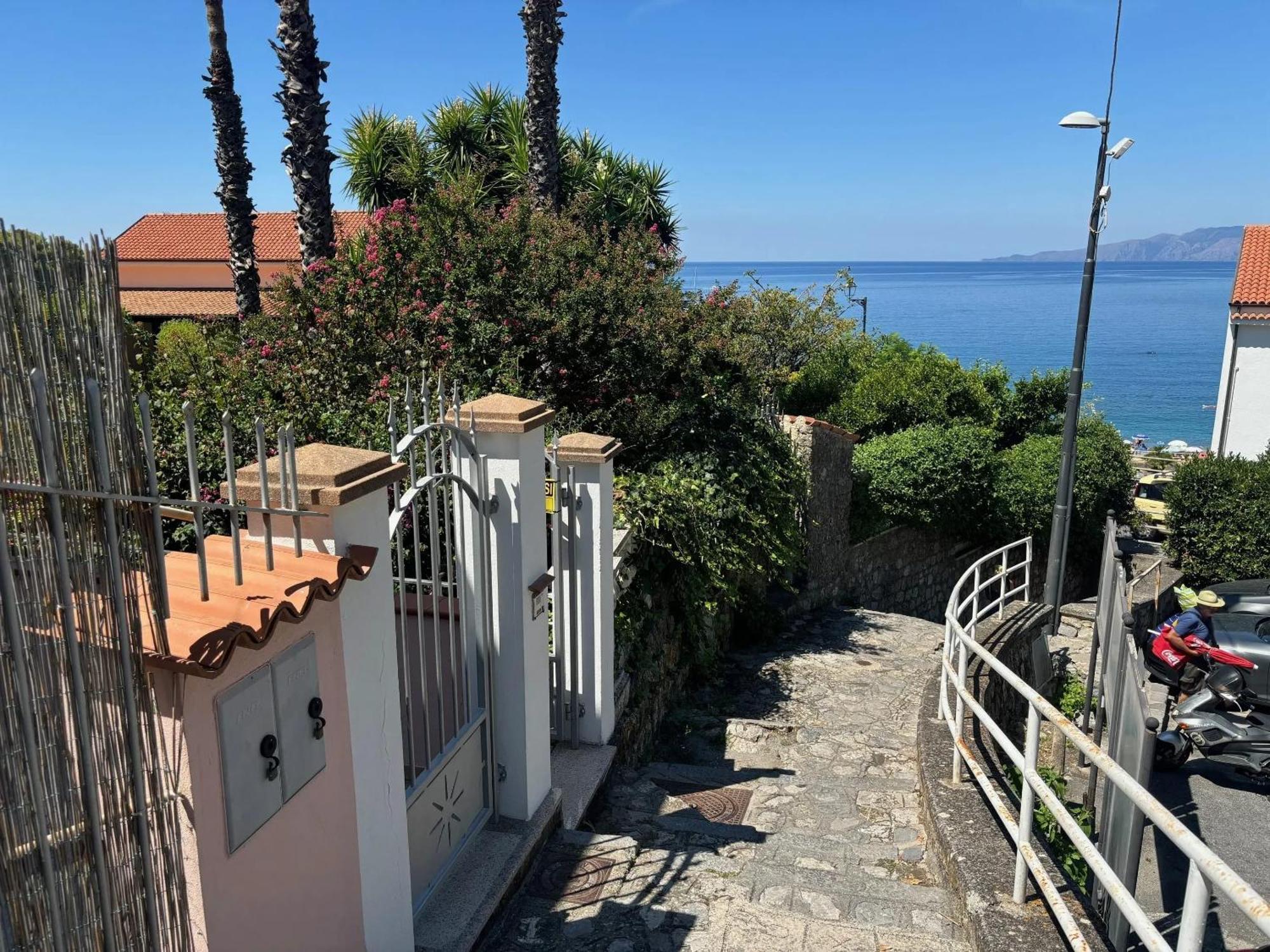 Comfortable Apartment In Maratea With Sea View 95 M² + Parking Eksteriør billede